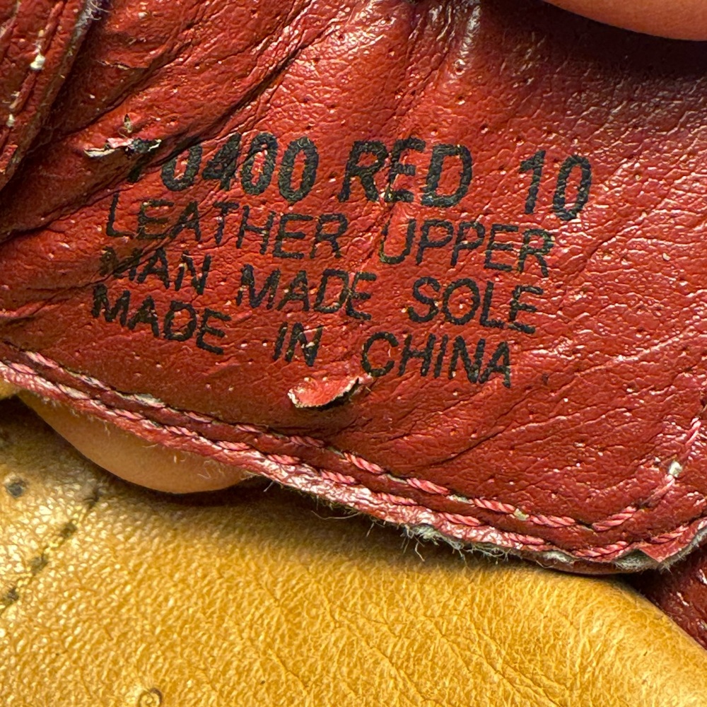 Minnetonka Women's Ref and Tan Sandals - Picture 13 of 13